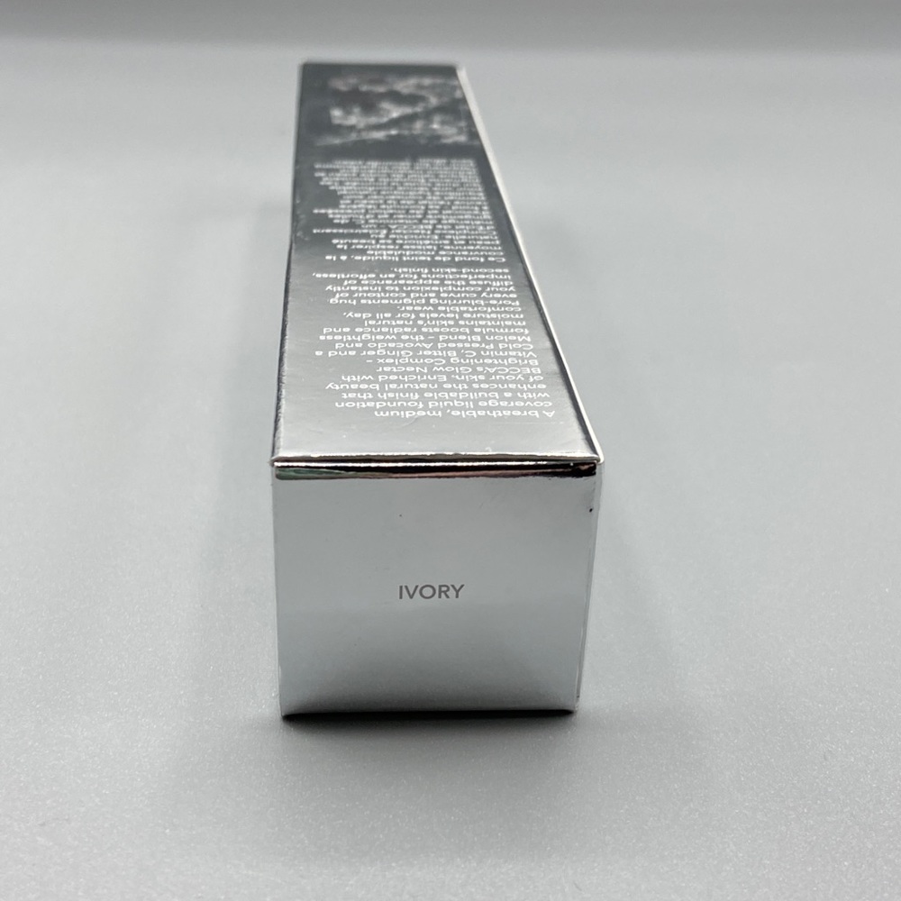 Becca Blurring Foundation in Ivory - Picture 7 of 8